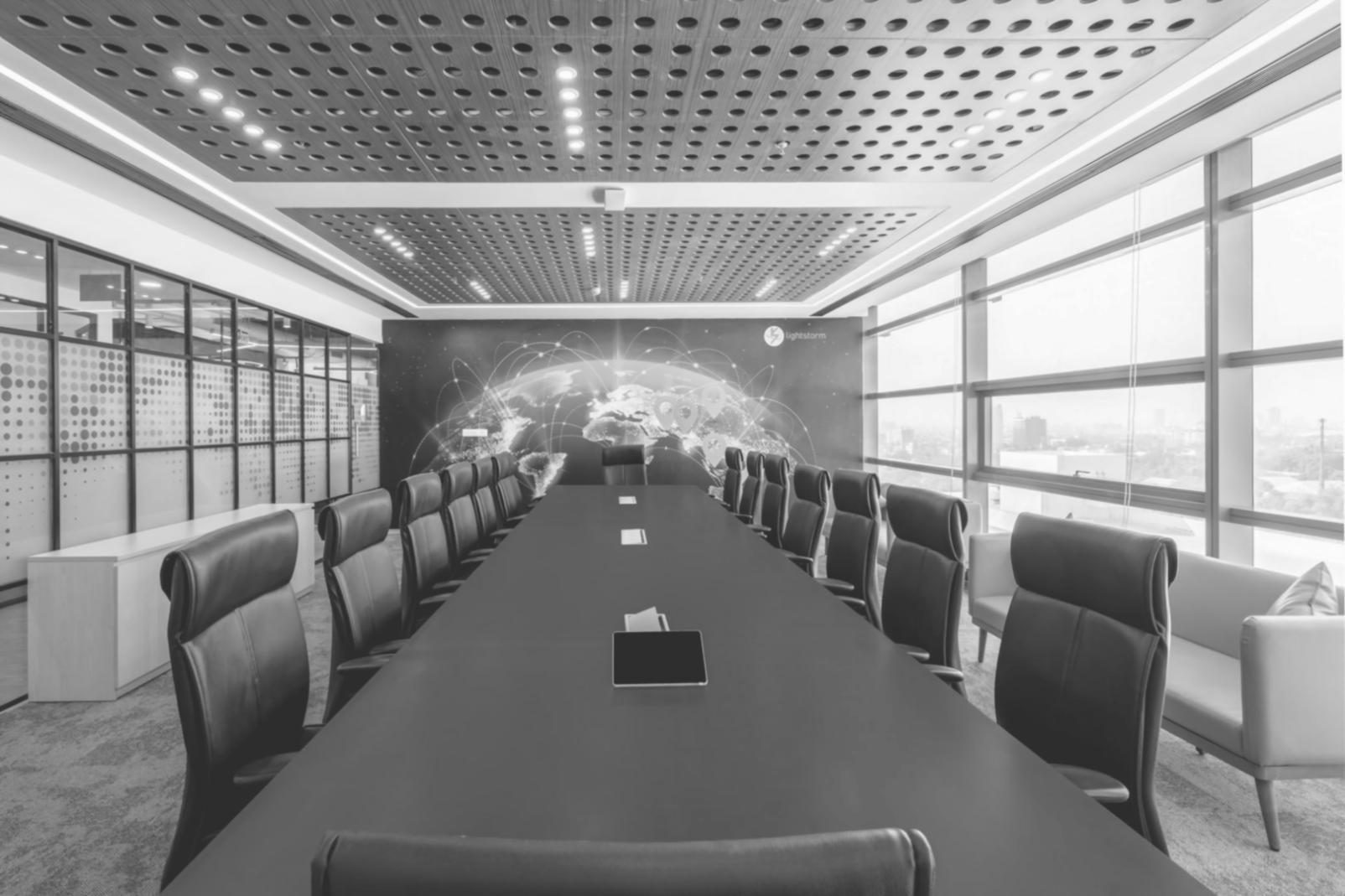 Detaillierte Budgetauswertung auf Computer-Bildschirm